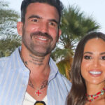 Η Ρία Ελληνίδου με τον Δημήτρη Αλεξάνδρου τραγουδάνε μέσα στο αυτοκίνητο