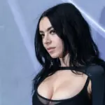 Charli XCX: Όνειρό της να κάνει μια ταινία τρόμου