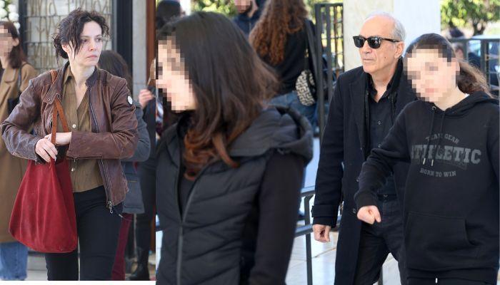 Γιάννης Νταλιάνης: Με τη Μαριλίτα Λαμπροπούλου και τις κόρες τους στην κηδεία του αδελφού του