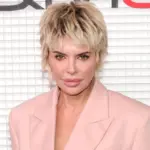 Λίζα Ρίνα: Όταν είσαι ωραίος άντρας στο Χόλιγουντ λένε ότι είσαι ομοφυλόφιλος