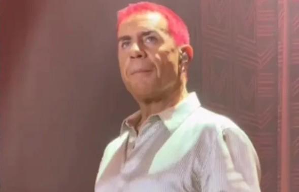 Γιώργος Μαζωνάκης: Βαμμένα κόκκινα μαλλιά…