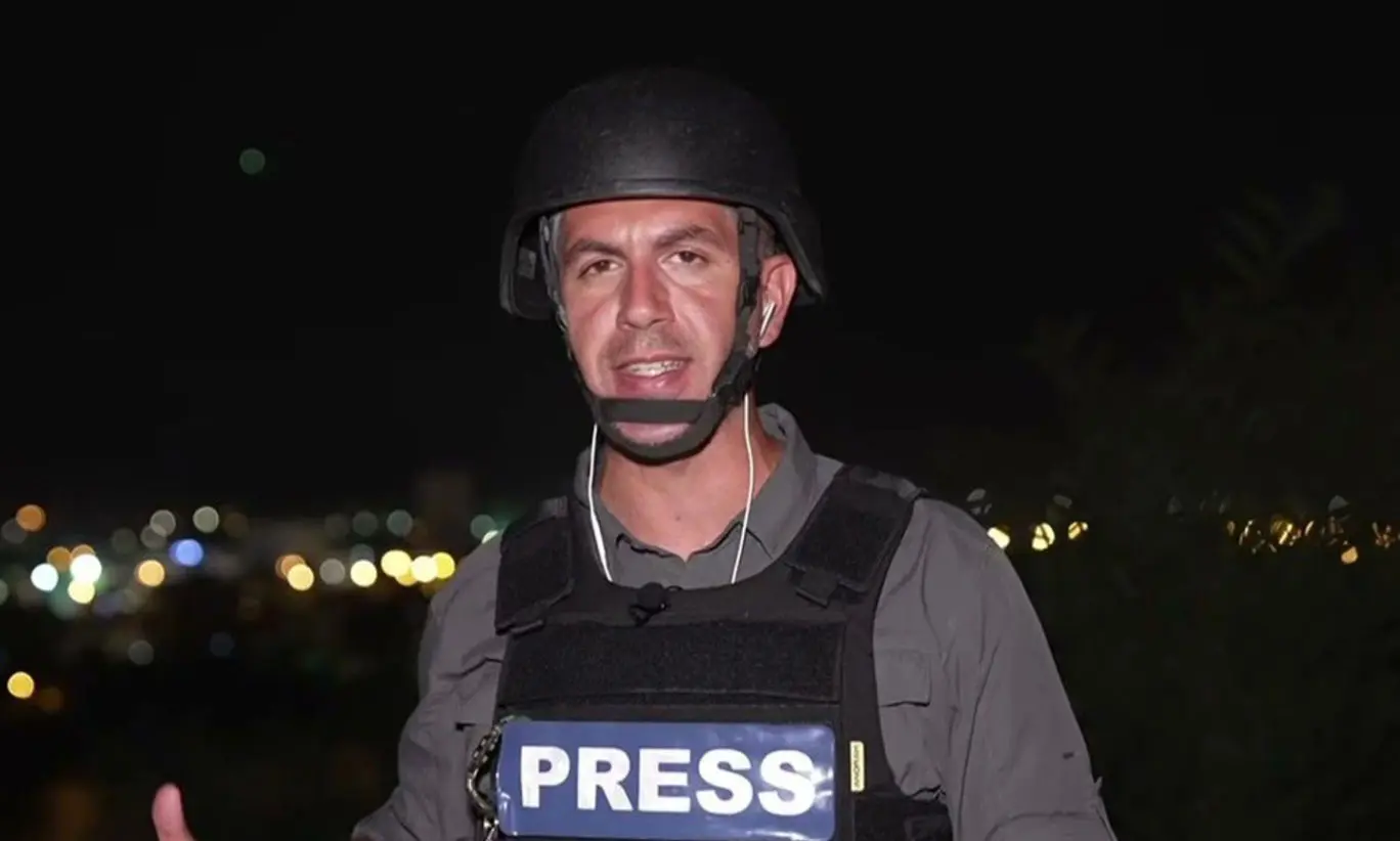 Έπεσε πύραυλος στο Ισραήλ πίσω από τον δημοσιογράφο του ΣΚΑΪ